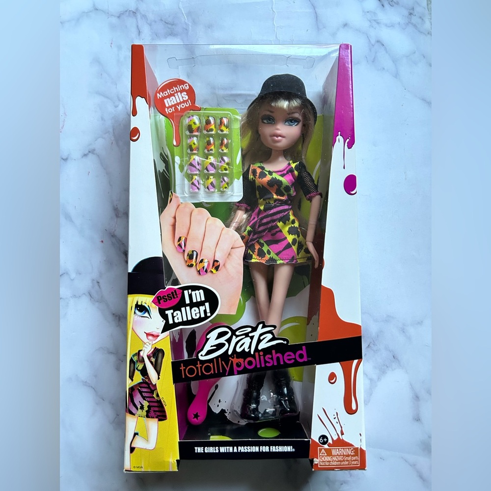 MGA 2013 Bratz Totally Polished Cloe Doll